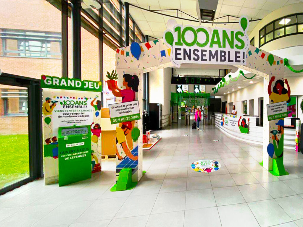 Borne d’animation interactive et digitale marketing permettant de collecter des données clients, générer des leads qualifiés et optimiser vos stratégies marketing.