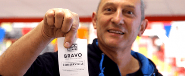 Borne d’animation interactive et digitale marketing permettant de collecter des données clients, générer des leads qualifiés et optimiser vos stratégies marketing.