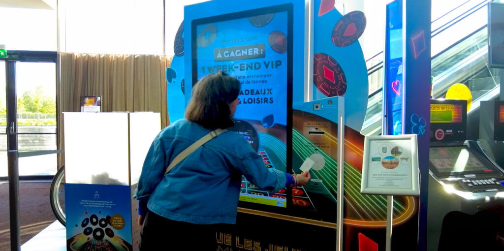 Borne d’animation interactive et digitale marketing permettant de collecter des données clients, générer des leads qualifiés et optimiser vos stratégies marketing.