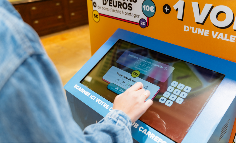 Borne d’animation interactive et digitale marketing permettant de collecter des données clients, générer des leads qualifiés et optimiser vos stratégies marketing.