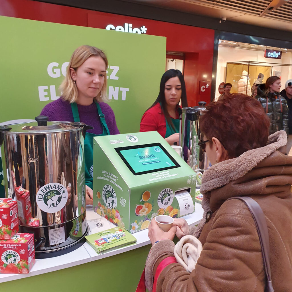 Borne d’animation interactive et digitale marketing permettant de collecter des données clients, générer des leads qualifiés et optimiser vos stratégies marketing.