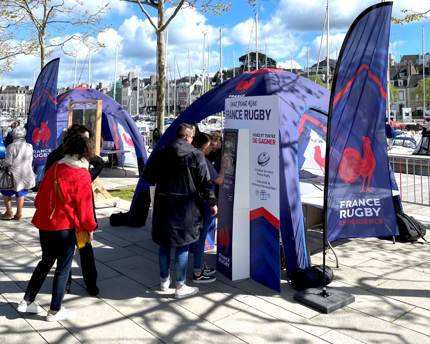 Borne d’animation interactive et digitale marketing permettant de collecter des données clients, générer des leads qualifiés et optimiser vos stratégies marketing.