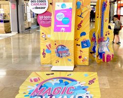 Borne de jeu en magasin pour activation shopper marketing, animation commerciale, collecte de data et théâtralisation du point de vente.
